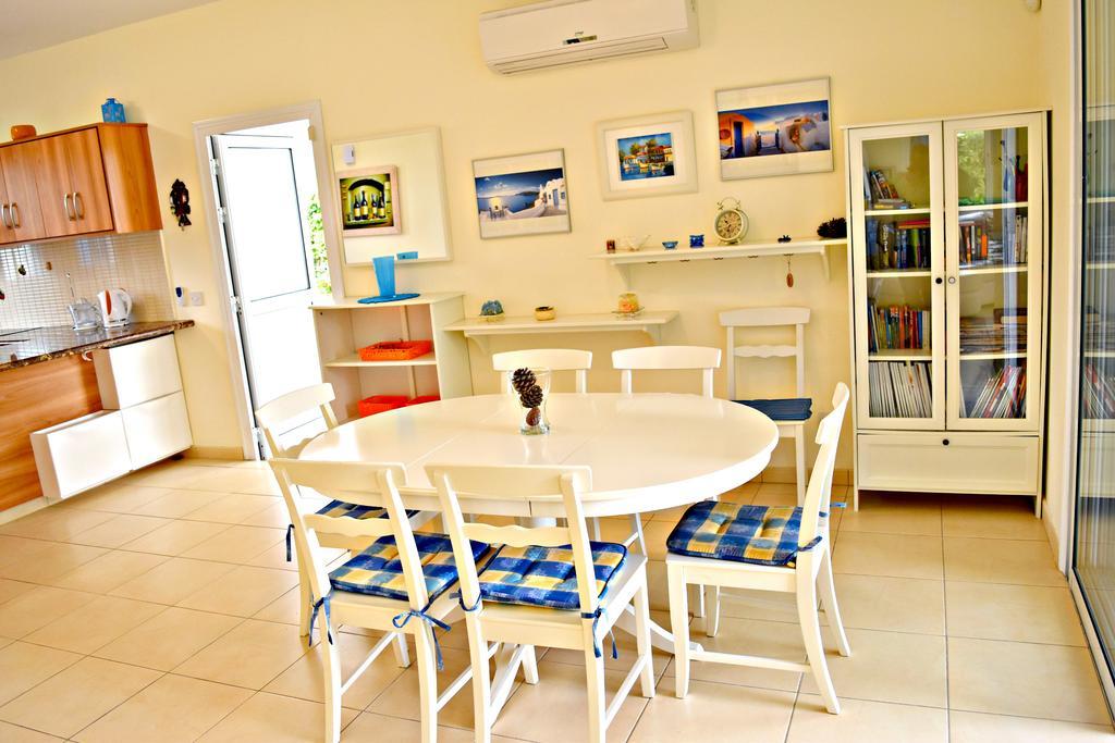 Latchi Beach Front Villa - Private Heated Pool - Amazing Uninterrupted Sea Views Polis Exterior photo