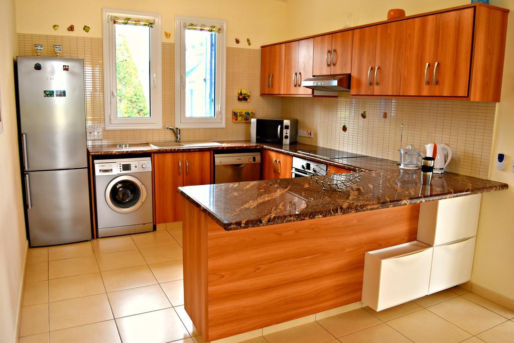 Latchi Beach Front Villa - Private Heated Pool - Amazing Uninterrupted Sea Views Polis Exterior photo