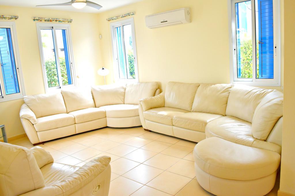 Latchi Beach Front Villa - Private Heated Pool - Amazing Uninterrupted Sea Views Polis Exterior photo